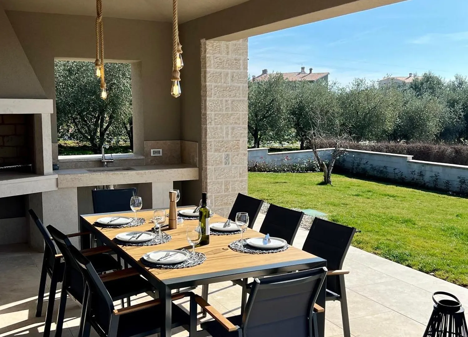 Villa Vinova Loza Kastelir