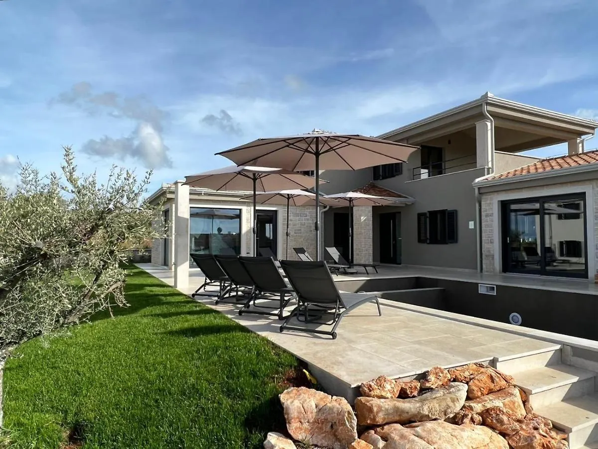 Villa Vinova Loza Kastelir